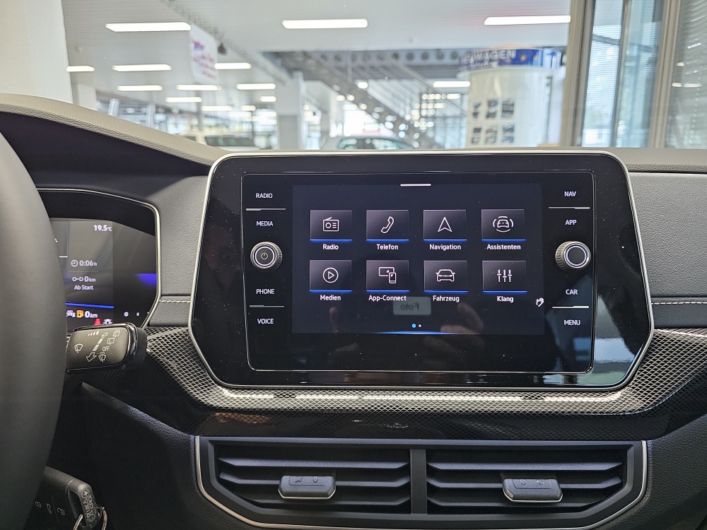 VW T-Cross  bei Hoffmann Automobile in Wolfsburg kaufen und sofort mitnehmen - Bild 10