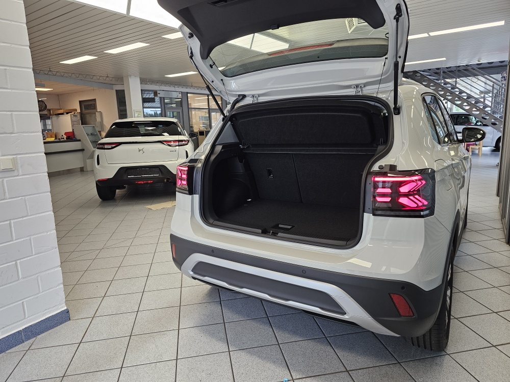 VW T-Cross bei Hoffmann Automobile in Wolfsburg kaufen und sofort mitnehmen - Bild 2