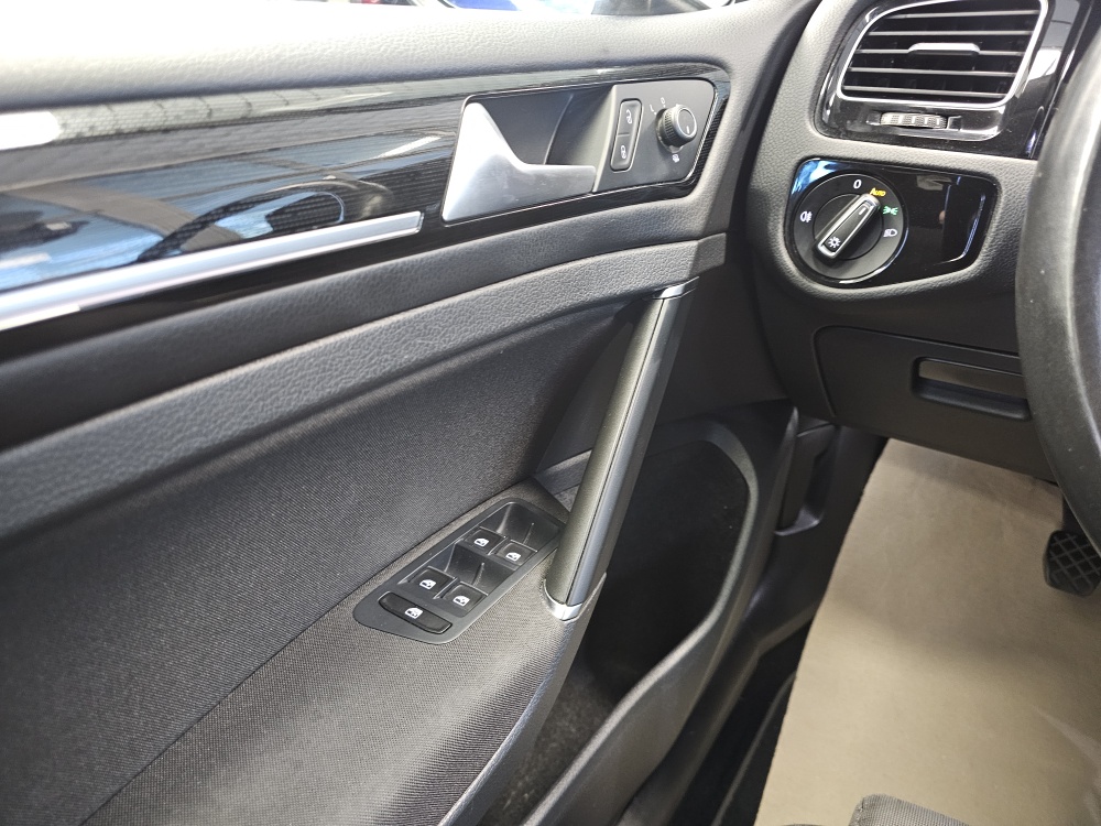VW Golf Variant  bei Hoffmann Automobile in Wolfsburg kaufen und sofort mitnehmen - Bild 16