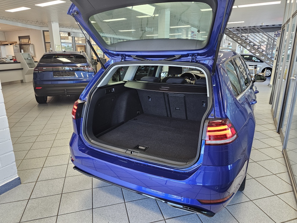 VW Golf Variant  bei Hoffmann Automobile in Wolfsburg kaufen und sofort mitnehmen - Bild 2