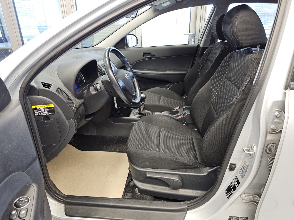 Hyundai i30  bei Hoffmann Automobile in Wolfsburg kaufen und sofort mitnehmen - Bild 12