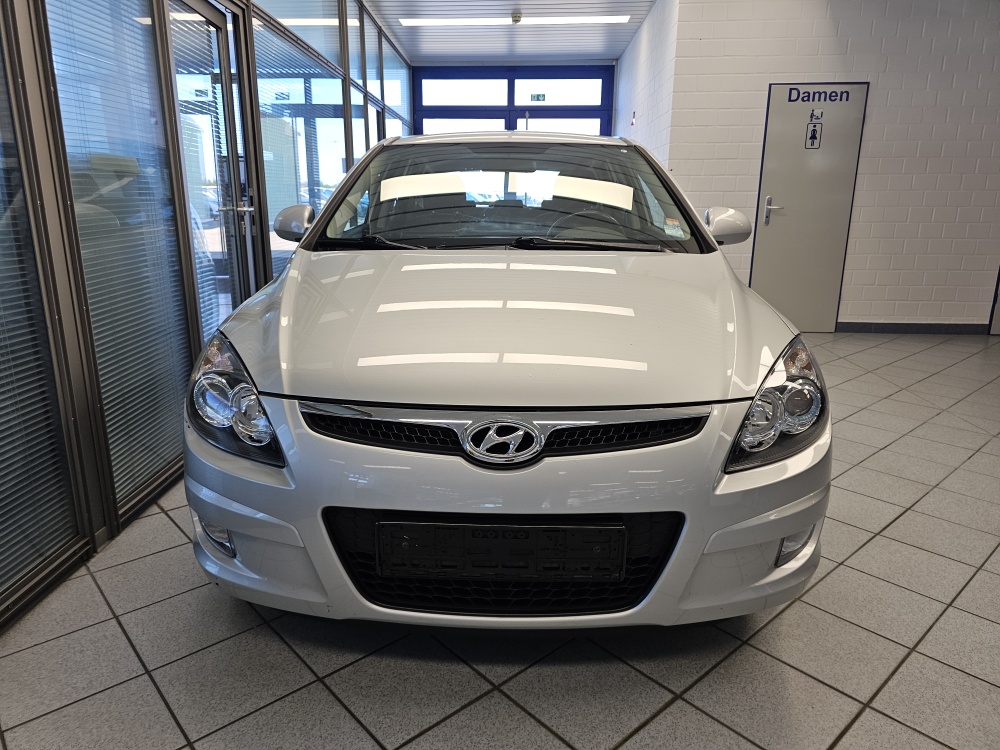 Hyundai i30  bei Hoffmann Automobile in Wolfsburg kaufen und sofort mitnehmen - Bild 16