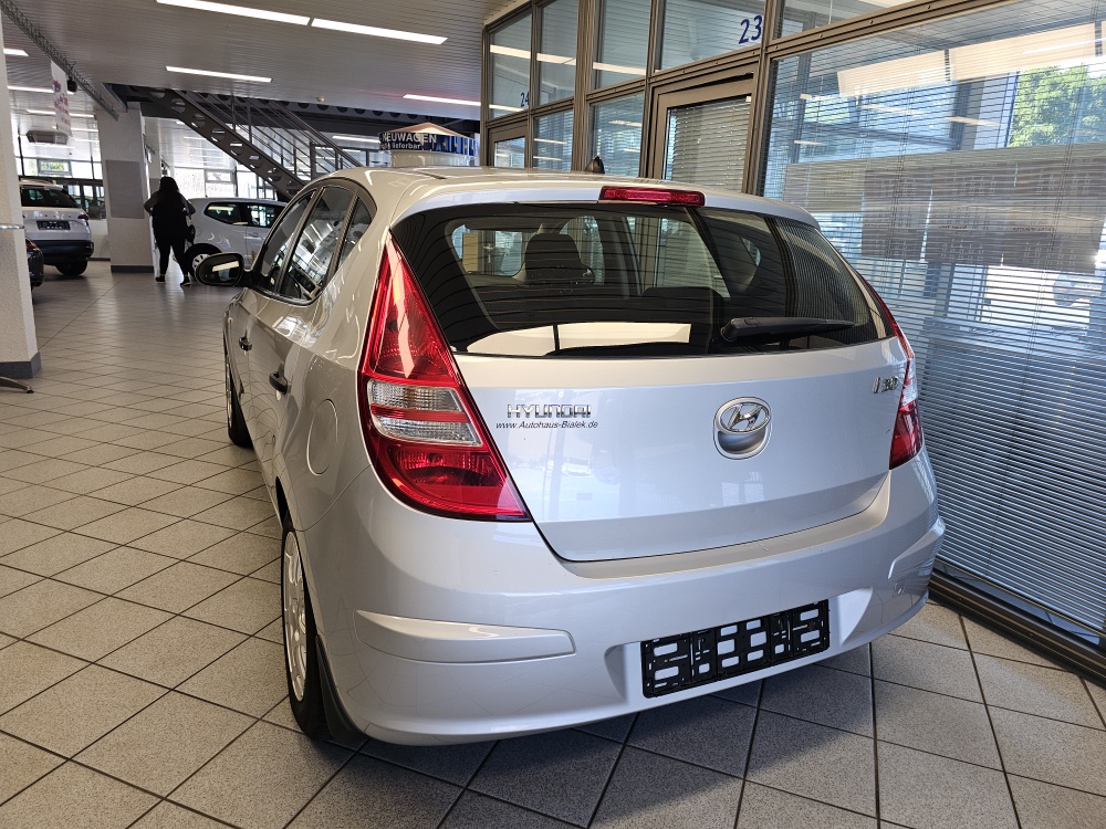 Hyundai i30  bei Hoffmann Automobile in Wolfsburg kaufen und sofort mitnehmen - Bild 3