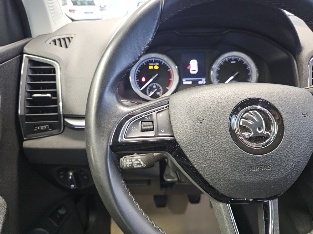 Skoda Karoq  bei Hoffmann Automobile in Wolfsburg kaufen und sofort mitnehmen - Bild 19