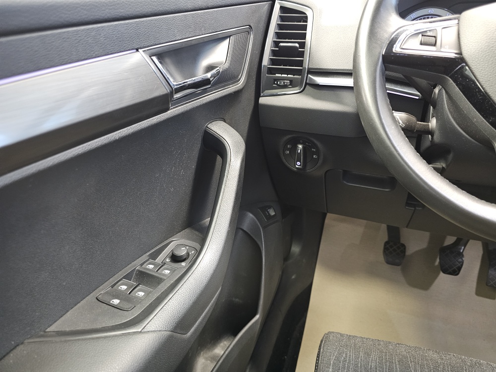 Skoda Karoq  bei Hoffmann Automobile in Wolfsburg kaufen und sofort mitnehmen - Bild 20