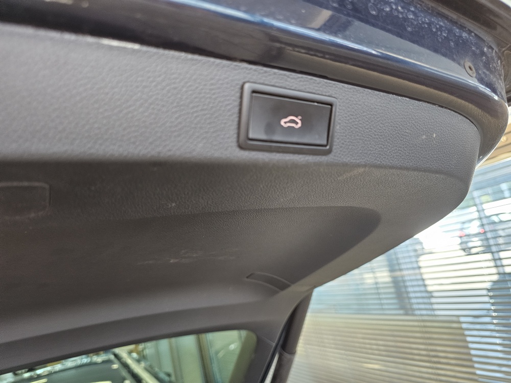 Skoda Karoq  bei Hoffmann Automobile in Wolfsburg kaufen und sofort mitnehmen - Bild 3