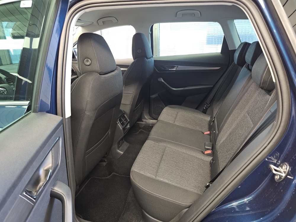 Skoda Karoq  bei Hoffmann Automobile in Wolfsburg kaufen und sofort mitnehmen - Bild 5