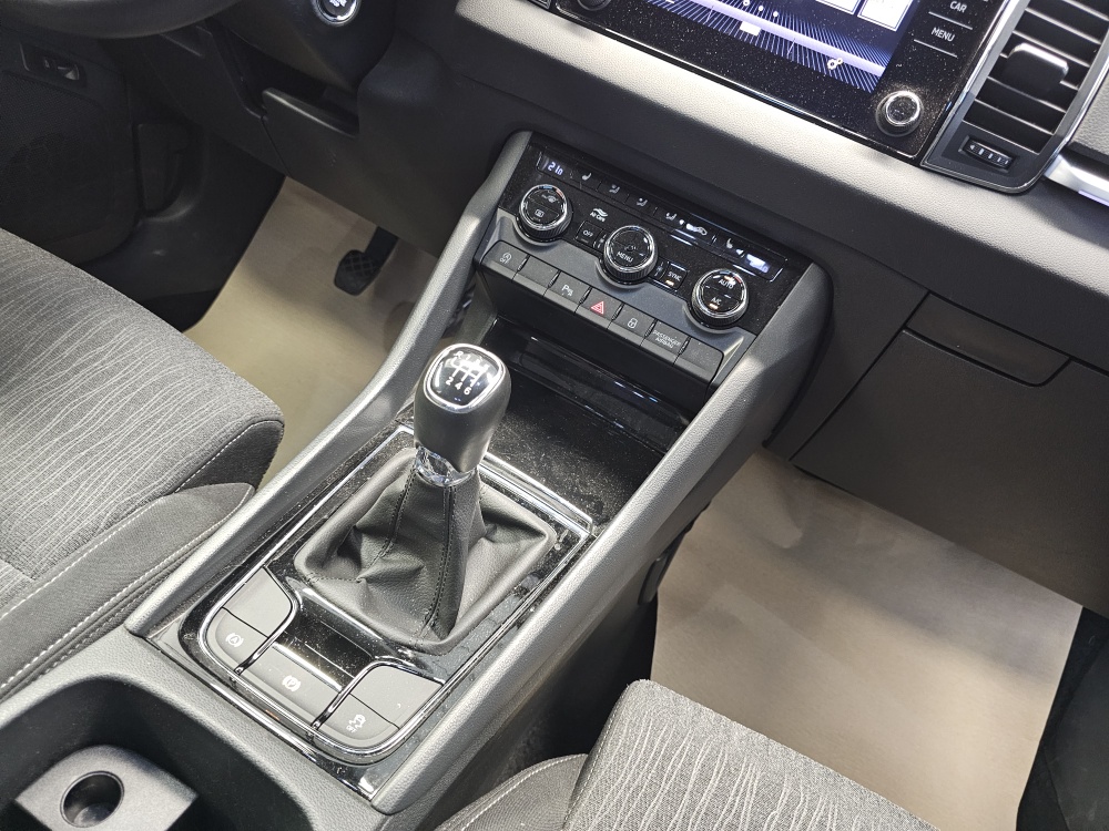 Skoda Karoq  bei Hoffmann Automobile in Wolfsburg kaufen und sofort mitnehmen - Bild 8