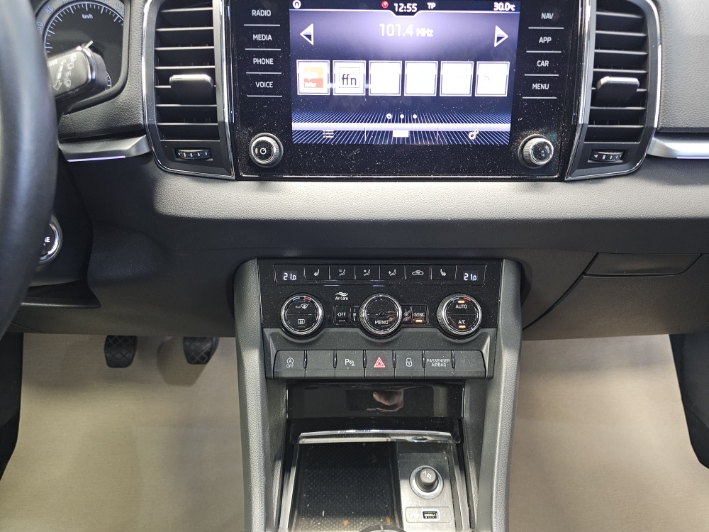 Skoda Karoq  bei Hoffmann Automobile in Wolfsburg kaufen und sofort mitnehmen - Bild 9