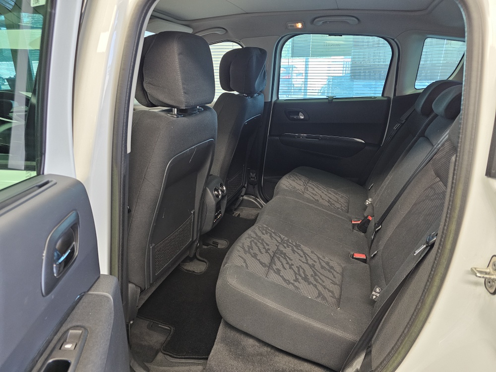 Peugeot 3008  bei Hoffmann Automobile in Wolfsburg kaufen und sofort mitnehmen - Bild 6