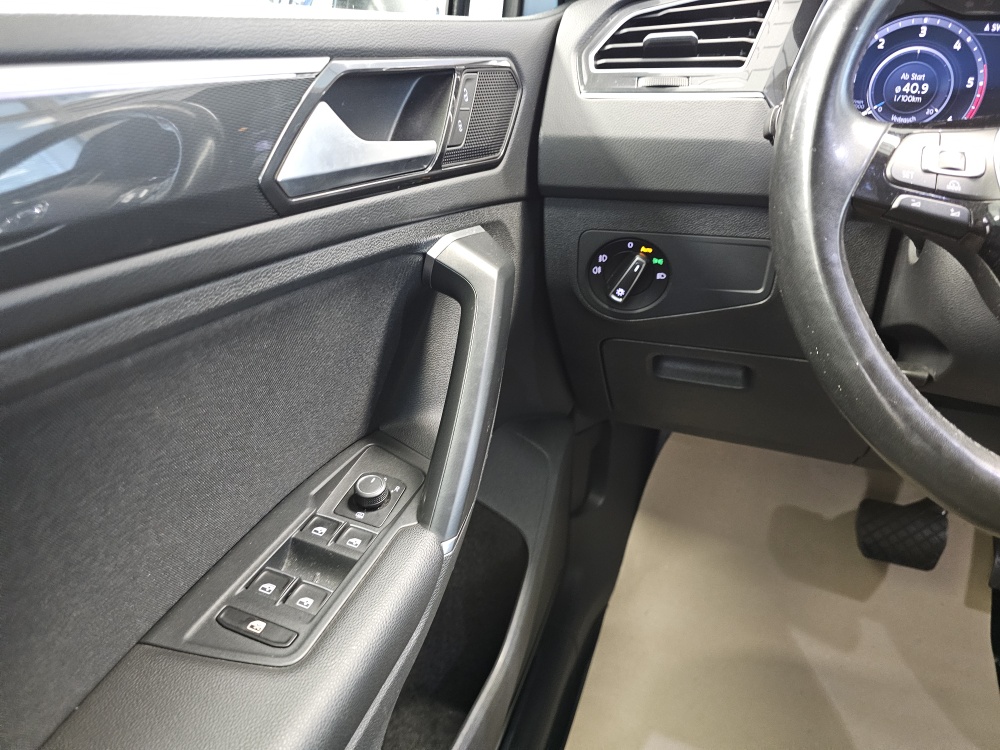 VW Tiguan  bei Hoffmann Automobile in Wolfsburg kaufen und sofort mitnehmen - Bild 18