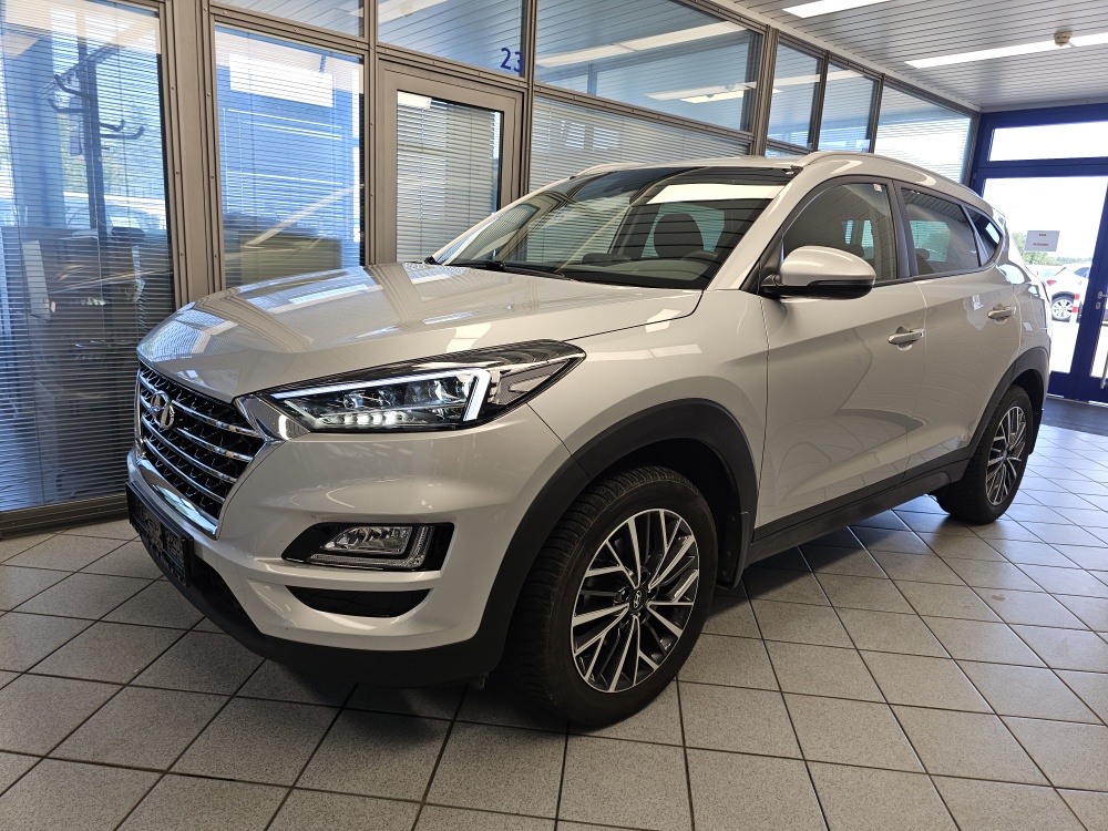Hyundai Tucson Select für nur 17.900,- € bei Hoffmann Automobile in Wolfsburg kaufen und sofort mitnehmen