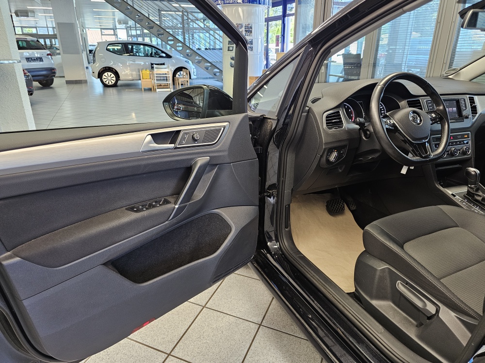 VW Golf Sportsvan  bei Hoffmann Automobile in Wolfsburg kaufen und sofort mitnehmen - Bild 18