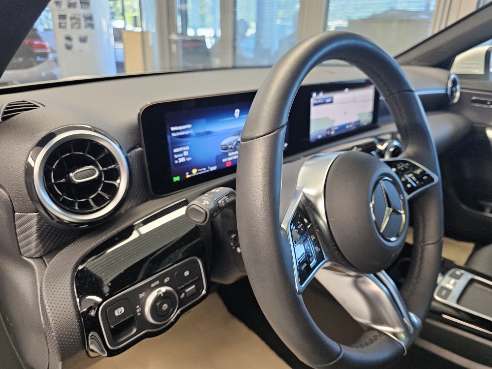 Mercedes-Benz A 200  bei Hoffmann Automobile in Wolfsburg kaufen und sofort mitnehmen - Bild 22