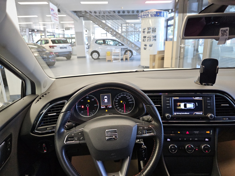 Seat Leon  bei Hoffmann Automobile in Wolfsburg kaufen und sofort mitnehmen - Bild 16
