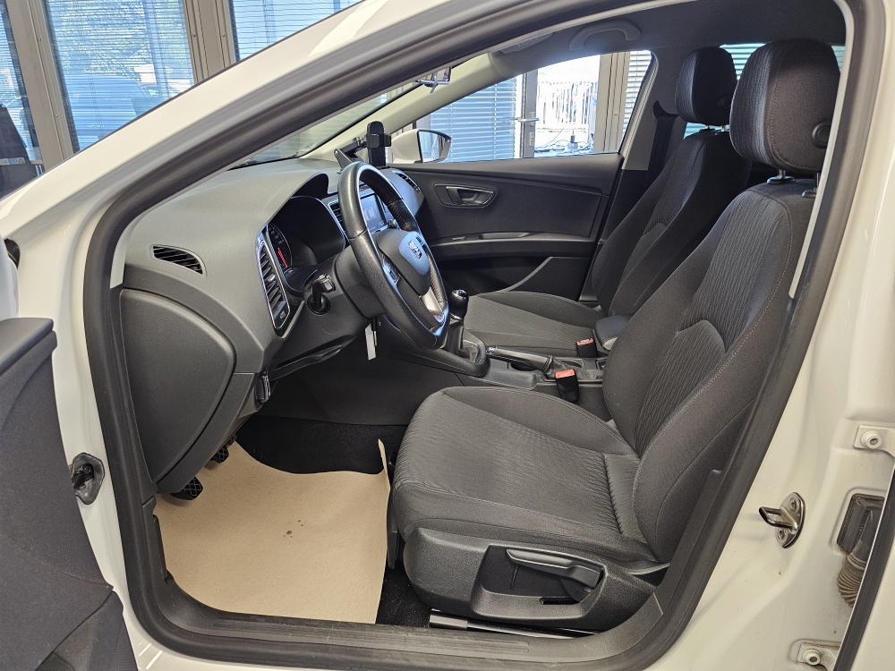 Seat Leon  bei Hoffmann Automobile in Wolfsburg kaufen und sofort mitnehmen - Bild 18