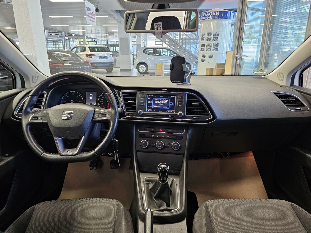 Seat Leon  bei Hoffmann Automobile in Wolfsburg kaufen und sofort mitnehmen - Bild 5