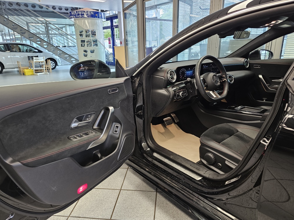 Mercedes-Benz CLA 180 Shooting Brake  bei Hoffmann Automobile in Wolfsburg kaufen und sofort mitnehmen - Bild 23