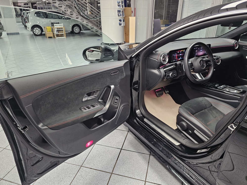 Mercedes-Benz CLA 180 Shooting Brake  bei Hoffmann Automobile in Wolfsburg kaufen und sofort mitnehmen - Bild 37