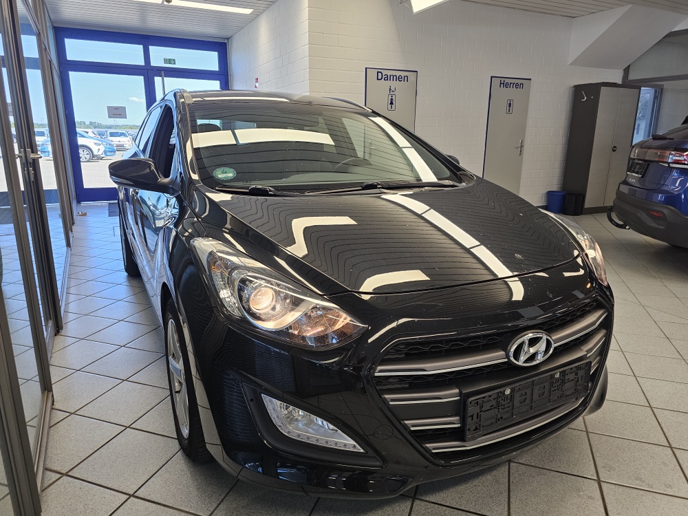 Hyundai i30 Kombi  bei Hoffmann Automobile in Wolfsburg kaufen und sofort mitnehmen - Bild 19