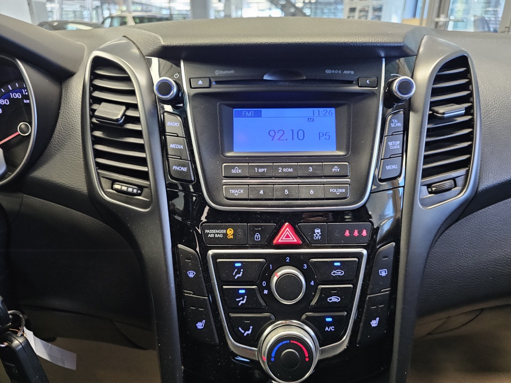 Hyundai i30 Kombi  bei Hoffmann Automobile in Wolfsburg kaufen und sofort mitnehmen - Bild 8