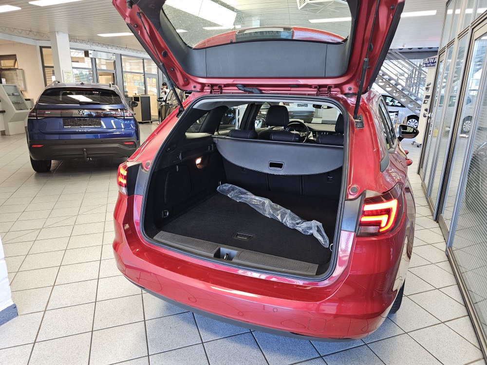 Opel Astra Sports Tourer  bei Hoffmann Automobile in Wolfsburg kaufen und sofort mitnehmen - Bild 2
