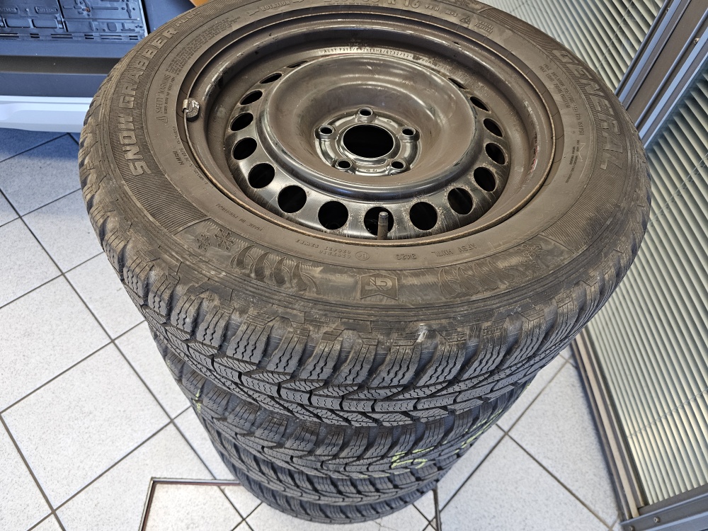 Renault Captur  bei Hoffmann Automobile in Wolfsburg kaufen und sofort mitnehmen - Bild 3