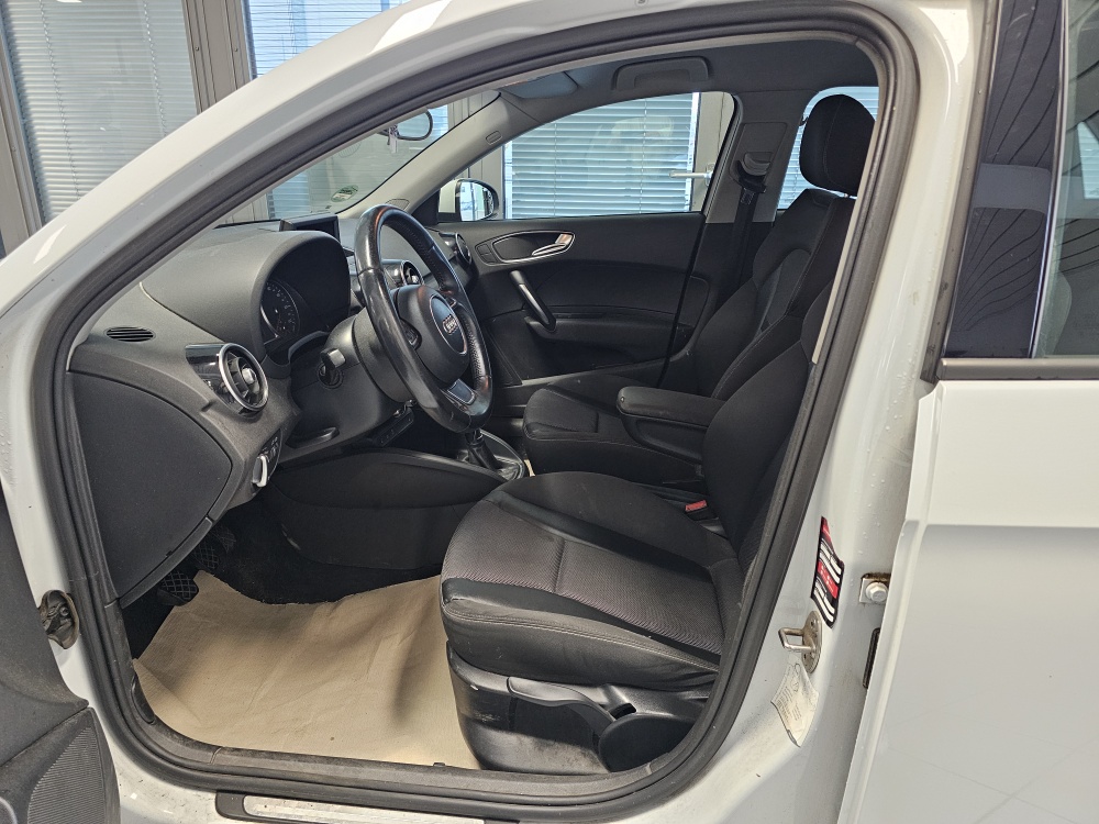 Audi A1 Sportback  bei Hoffmann Automobile in Wolfsburg kaufen und sofort mitnehmen - Bild 9