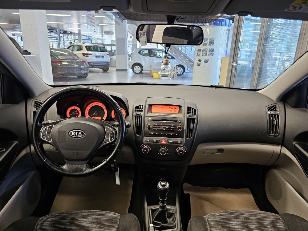 Kia Ceed  bei Hoffmann Automobile in Wolfsburg kaufen und sofort mitnehmen - Bild 7