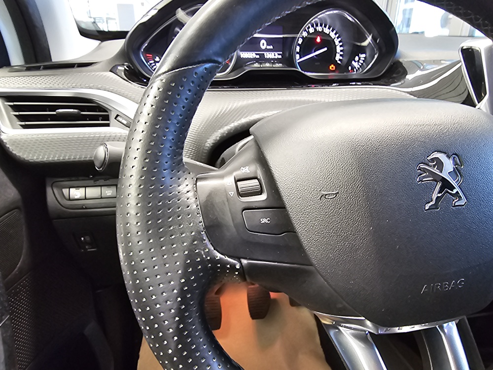 Peugeot 2008  bei Hoffmann Automobile in Wolfsburg kaufen und sofort mitnehmen - Bild 15