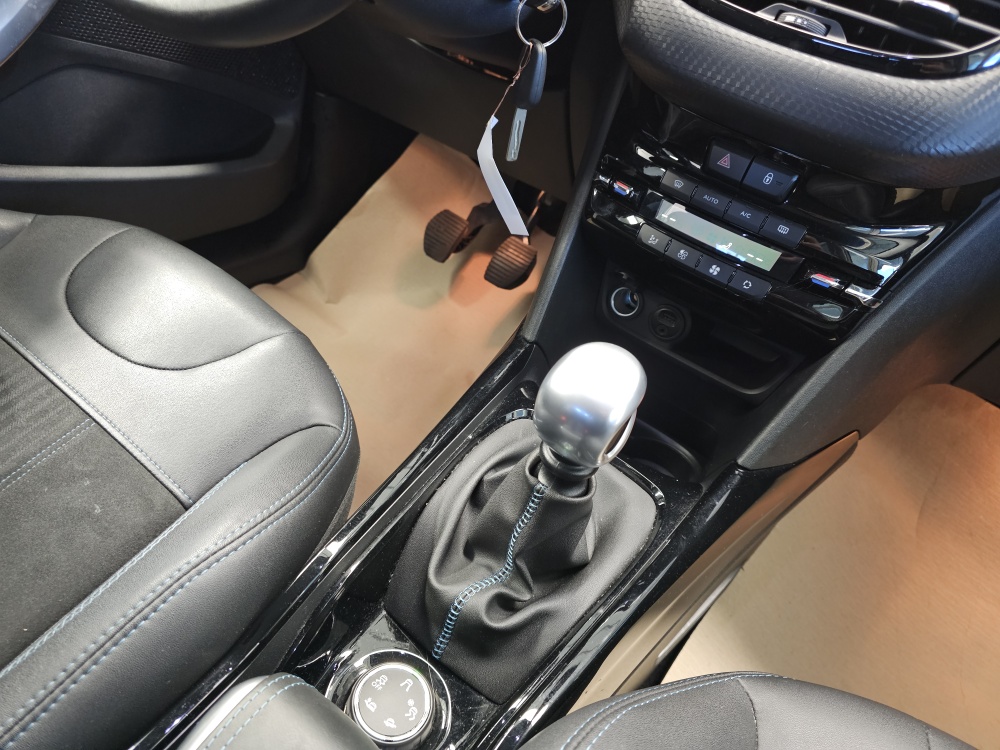 Peugeot 2008  bei Hoffmann Automobile in Wolfsburg kaufen und sofort mitnehmen - Bild 7