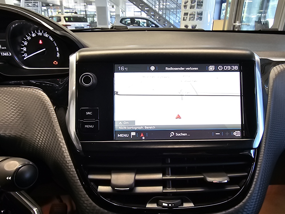 Peugeot 2008  bei Hoffmann Automobile in Wolfsburg kaufen und sofort mitnehmen - Bild 9