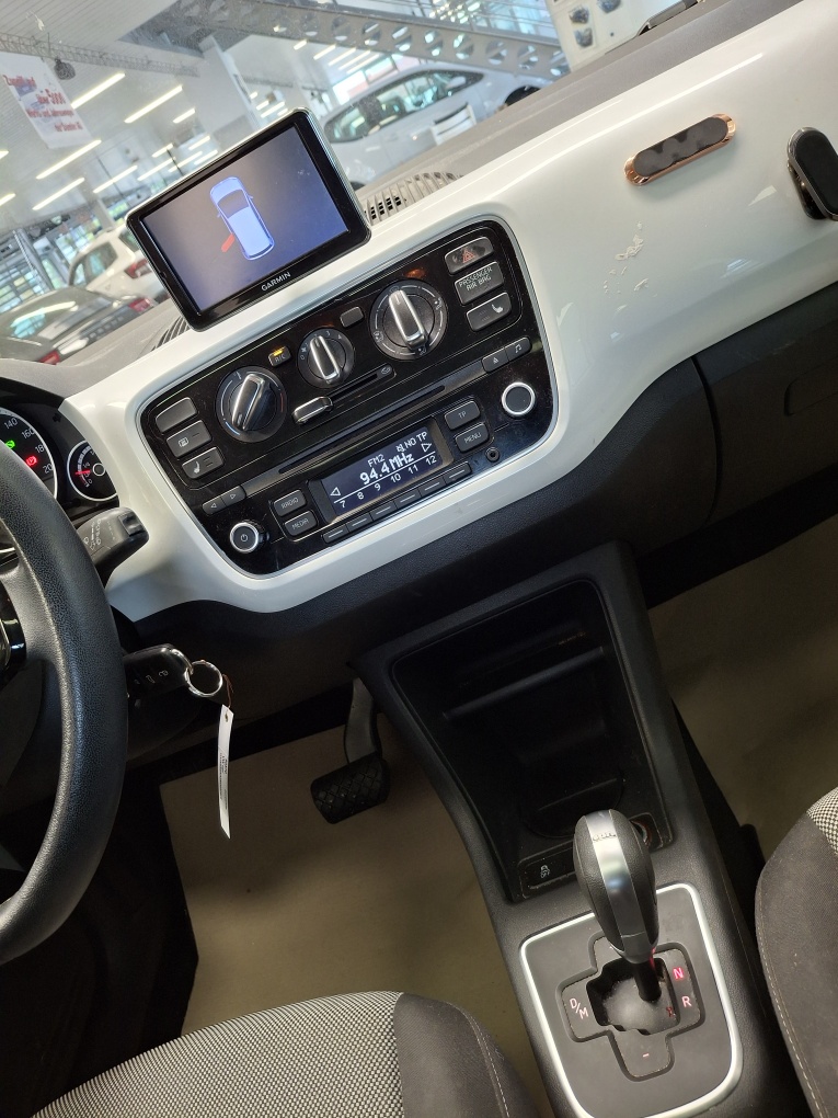 VW up!  bei Hoffmann Automobile in Wolfsburg kaufen und sofort mitnehmen - Bild 7