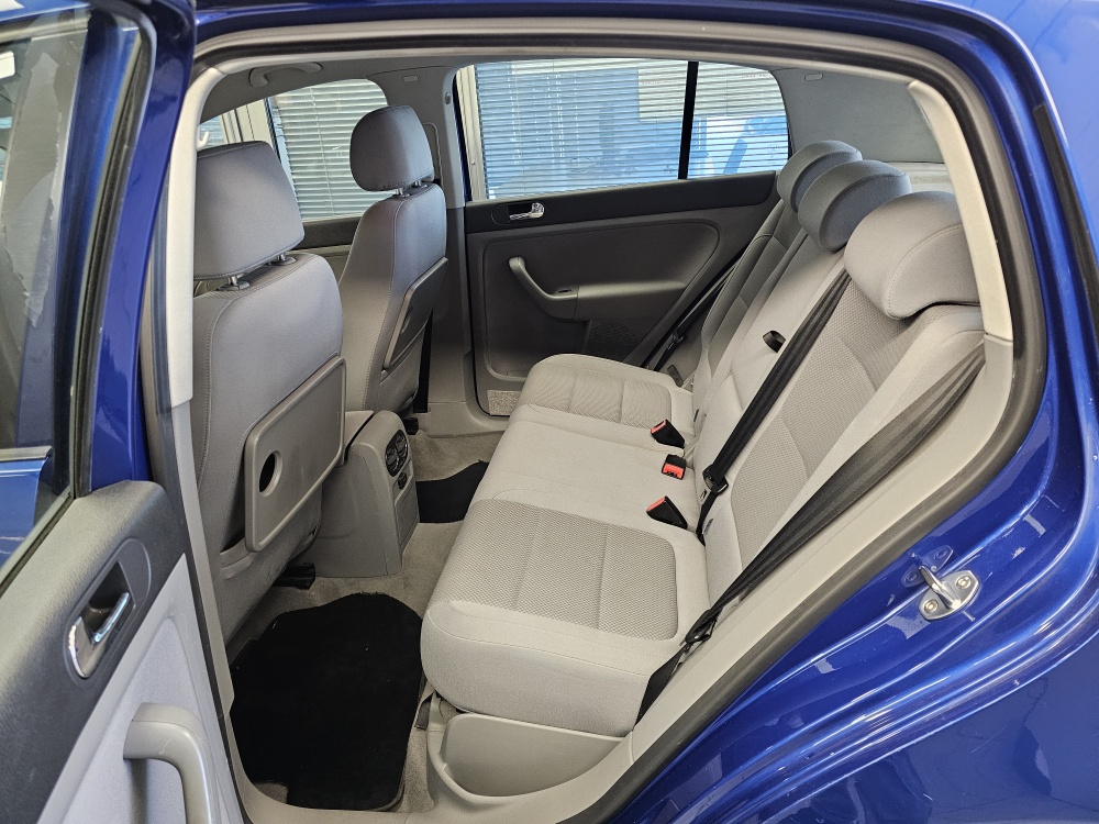 VW Golf Plus  bei Hoffmann Automobile in Wolfsburg kaufen und sofort mitnehmen - Bild 4
