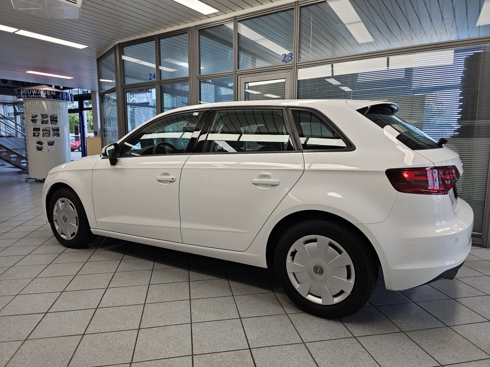 Audi A3 Sportback  bei Hoffmann Automobile in Wolfsburg kaufen und sofort mitnehmen - Bild 12