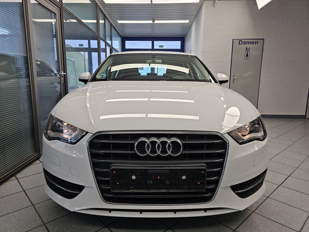 Audi A3 Sportback  bei Hoffmann Automobile in Wolfsburg kaufen und sofort mitnehmen - Bild 14