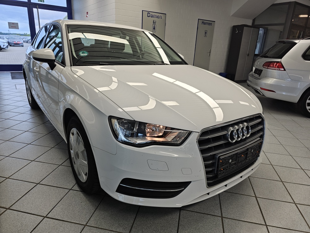 Audi A3 Sportback  bei Hoffmann Automobile in Wolfsburg kaufen und sofort mitnehmen - Bild 15