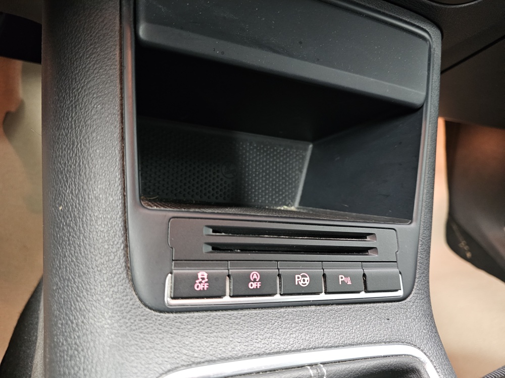 VW Tiguan  bei Hoffmann Automobile in Wolfsburg kaufen und sofort mitnehmen - Bild 9