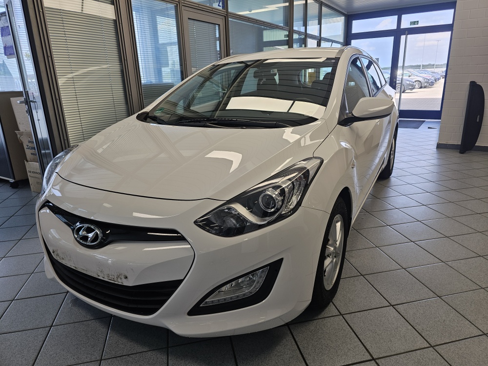 Hyundai i30 Kombi  bei Hoffmann Automobile in Wolfsburg kaufen und sofort mitnehmen - Bild 18