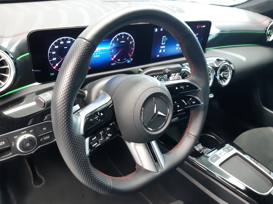 Mercedes-Benz CLA 200 Shooting Brake  bei Hoffmann Automobile in Wolfsburg kaufen und sofort mitnehmen - Bild 12