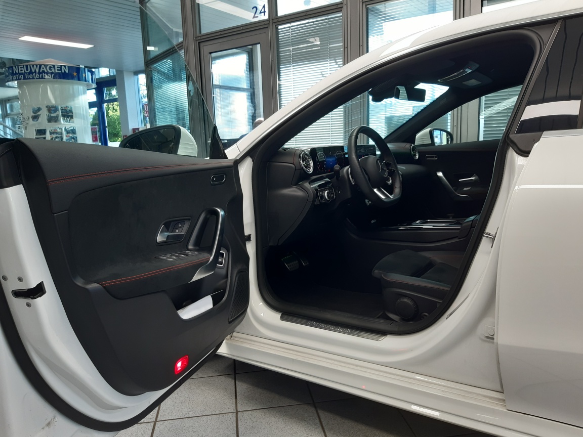 Mercedes-Benz CLA 200 Shooting Brake  bei Hoffmann Automobile in Wolfsburg kaufen und sofort mitnehmen - Bild 13