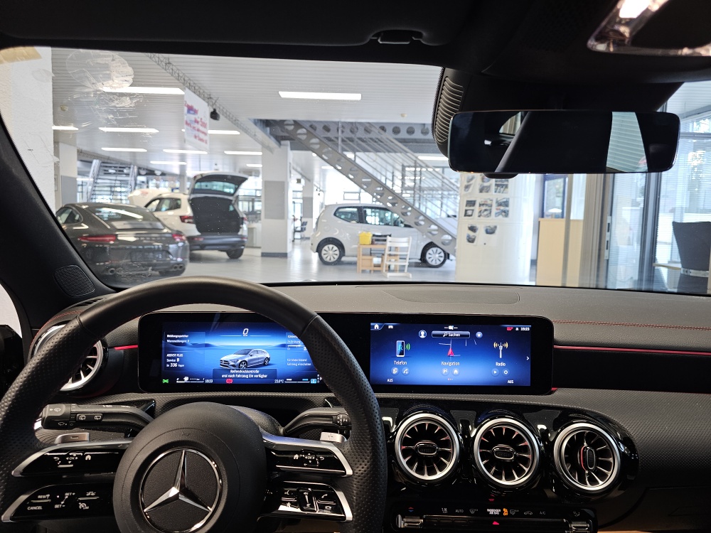 Mercedes-Benz CLA 200 Shooting Brake  bei Hoffmann Automobile in Wolfsburg kaufen und sofort mitnehmen - Bild 9