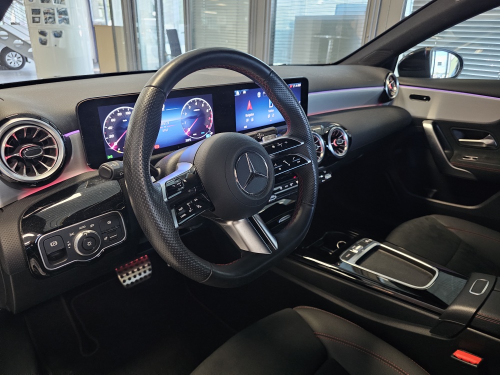 Mercedes-Benz A 180  bei Hoffmann Automobile in Wolfsburg kaufen und sofort mitnehmen - Bild 12