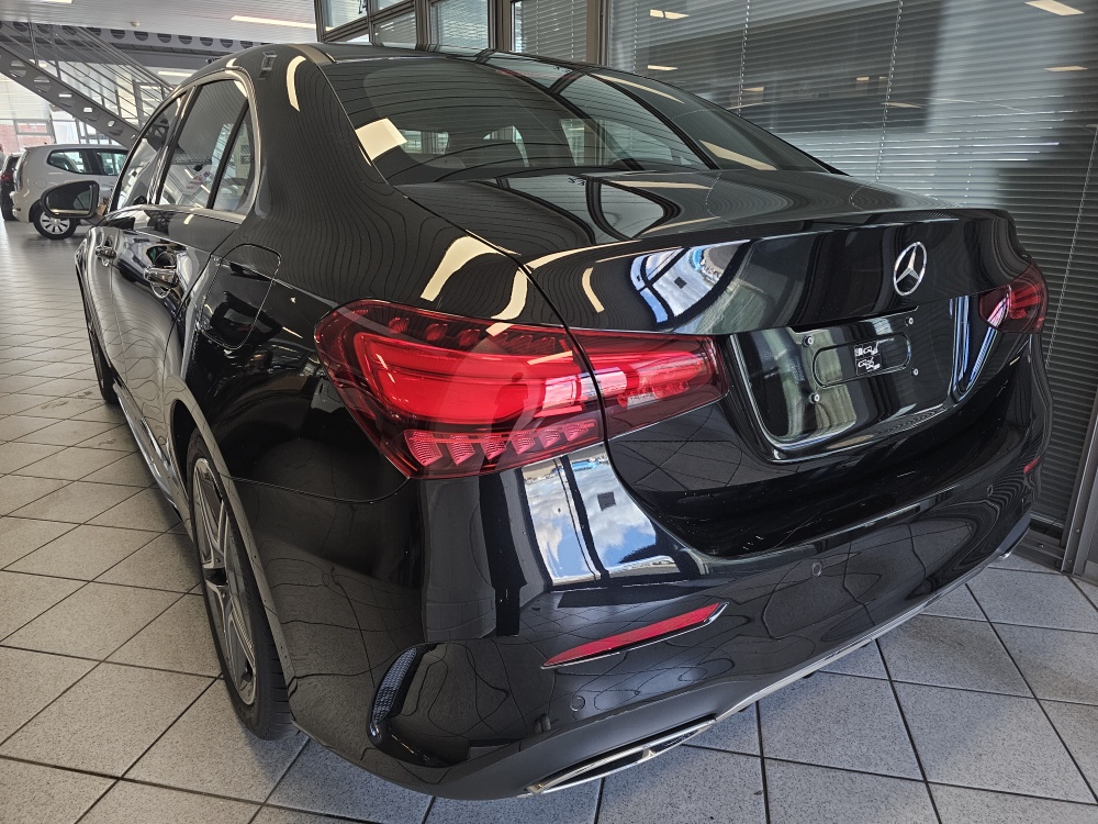 Mercedes-Benz A 180  bei Hoffmann Automobile in Wolfsburg kaufen und sofort mitnehmen - Bild 2