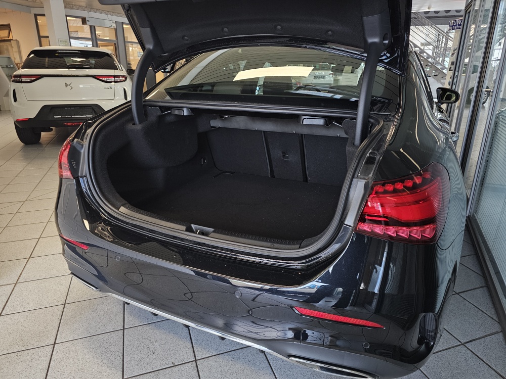 Mercedes-Benz A 180  bei Hoffmann Automobile in Wolfsburg kaufen und sofort mitnehmen - Bild 6