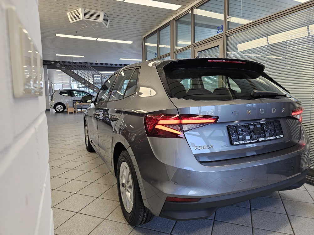 Skoda Fabia  bei Hoffmann Automobile in Wolfsburg kaufen und sofort mitnehmen - Bild 3