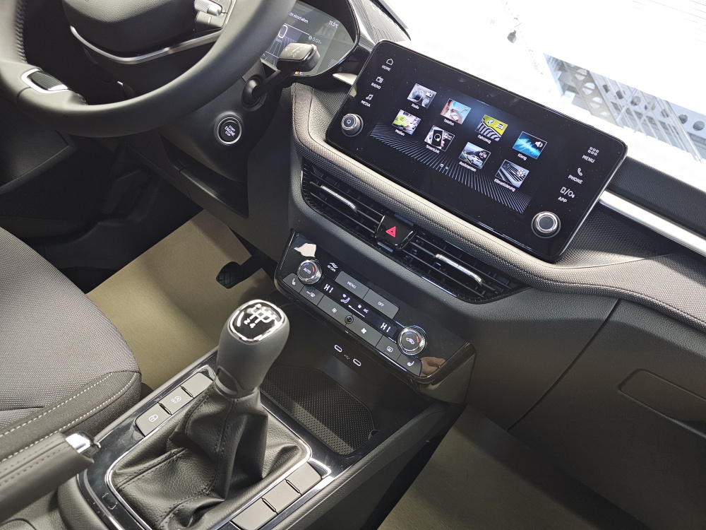 Skoda Fabia  bei Hoffmann Automobile in Wolfsburg kaufen und sofort mitnehmen - Bild 6