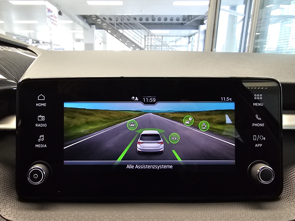 Skoda Fabia  bei Hoffmann Automobile in Wolfsburg kaufen und sofort mitnehmen - Bild 13