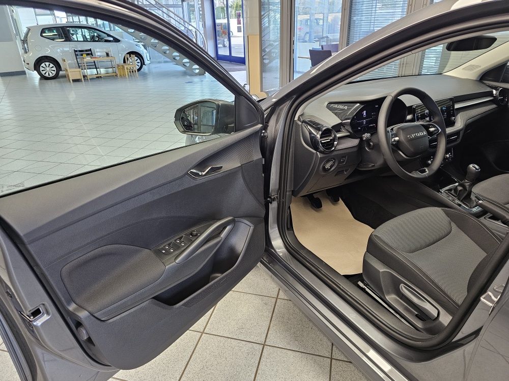 Skoda Fabia  bei Hoffmann Automobile in Wolfsburg kaufen und sofort mitnehmen - Bild 21