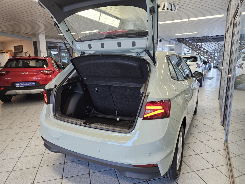 Skoda Fabia bei Hoffmann Automobile in Wolfsburg kaufen und sofort mitnehmen - Bild 2